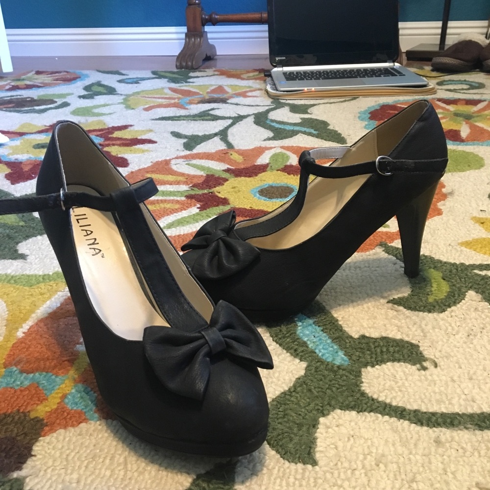 Black T-strap Mary Jane heels - vintage 40s style